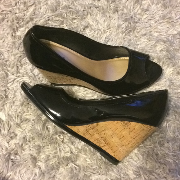 attention Shoes - Attention peeptoe wedges